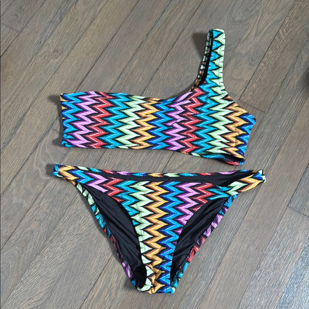 Colorful Zigzag One-Shoulder Bikini